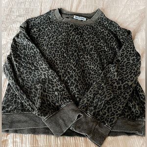 LEOPARD SWEATER